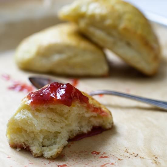 Buttermilk Scones & Strawberry Jam