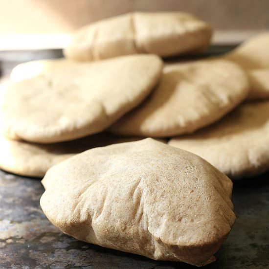 Whole Wheat Pita Bread with Pockets