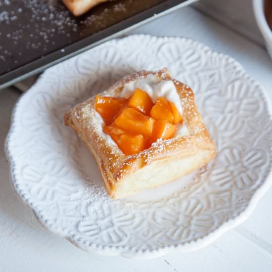 Mini Apricot Fruit Tarts