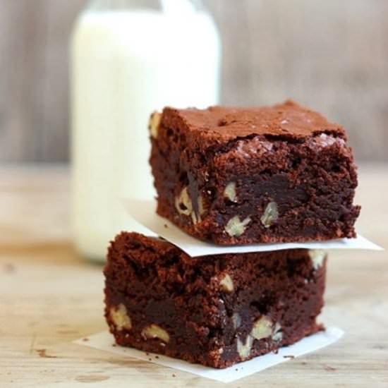Brownies with pecans
