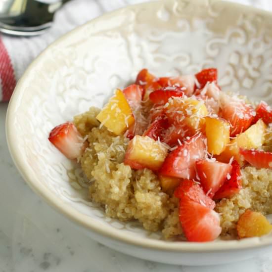 Creamy Breakfast Quinoa with Fruit