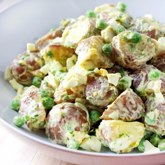 Potato salad with peas and chervil