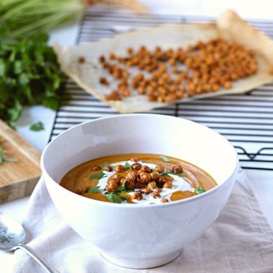 Honey roasted carrot soup
