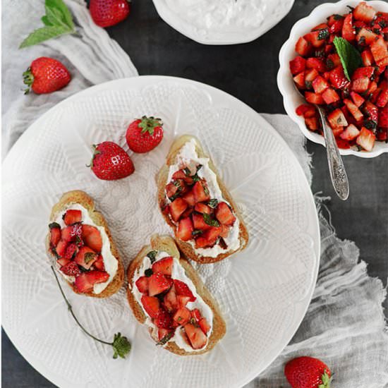 Strawberry & Ricotta Crostinis
