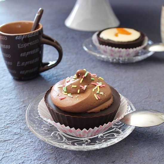 Black and White Chocolate Cups