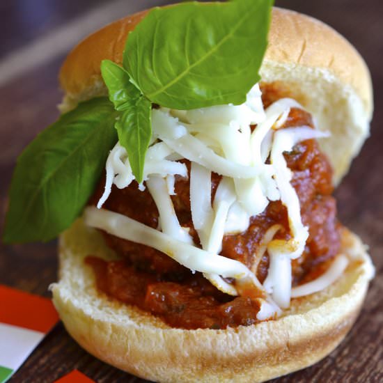 Cheesy Meatball Sliders