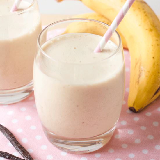 Healthy Vanilla Banana Milkshake