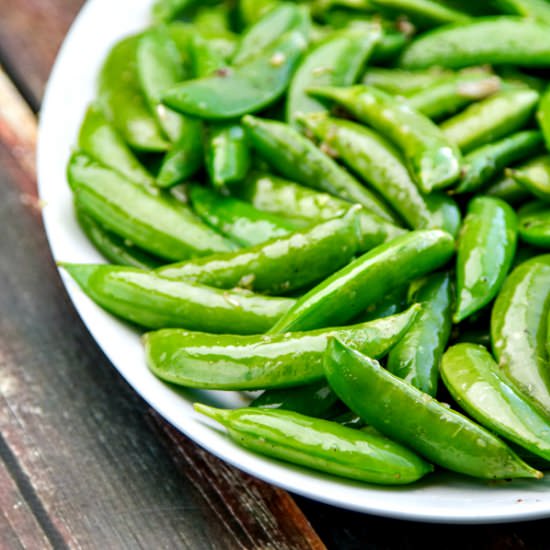 Easy Garlic Snap Peas