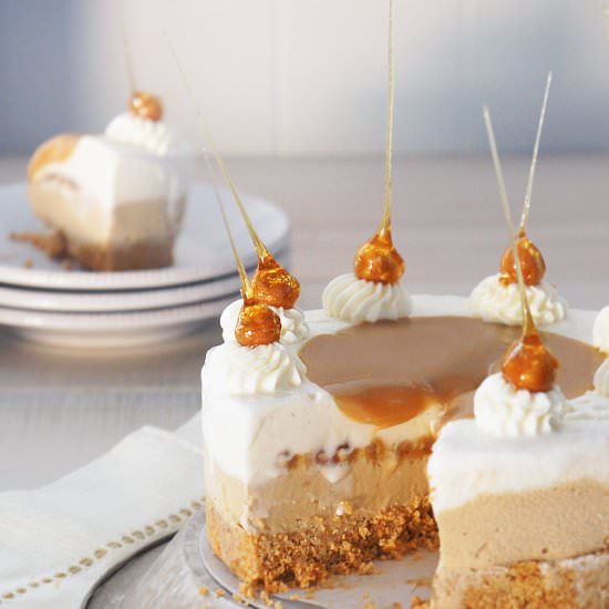 HAZELNUT AND VANILLA SUNDAE CAKE