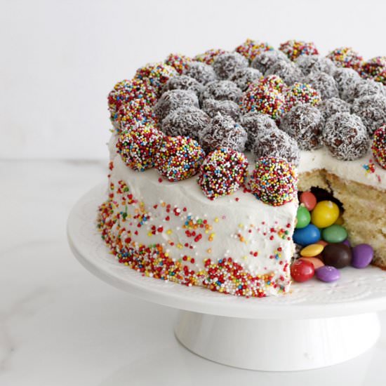 Pinata cake