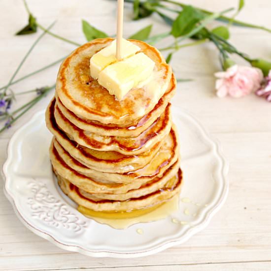 Honey Greek Yogurt Pancakes