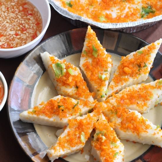 Steamed Rice Coconut Cake