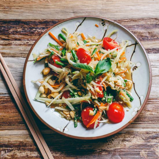 Vegan Thai Green Papaya Salad