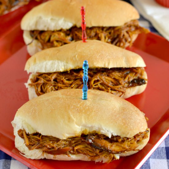 Easy Crock Pot Pulled Chicken