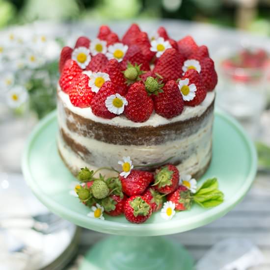 Strawberries and Cream Cake