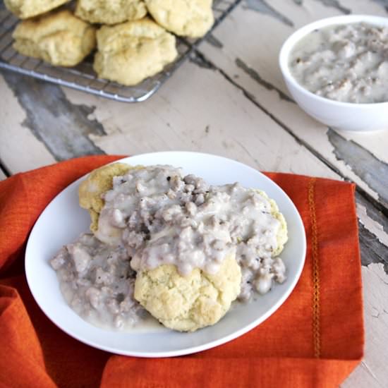 Sunday Morning Biscuits & Gravy
