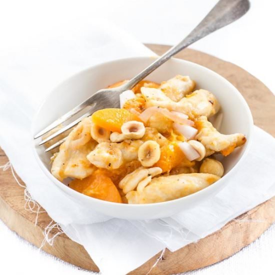 Chicken with apricots and hazelnuts