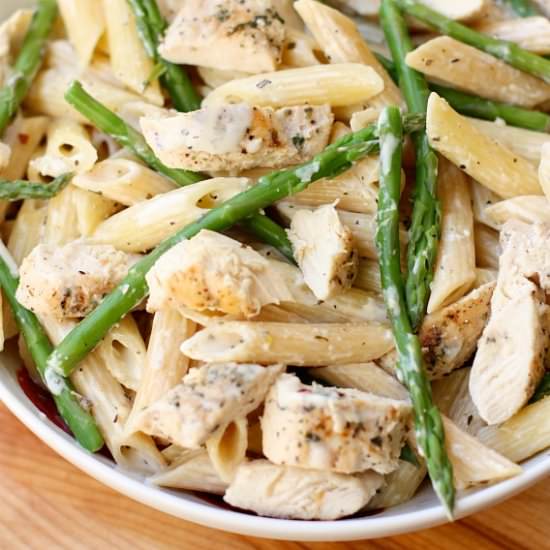 Creamy Chicken and Asparagus Pasta