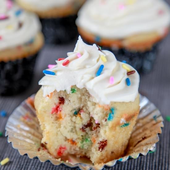 Homemade Funfetti Cupcakes