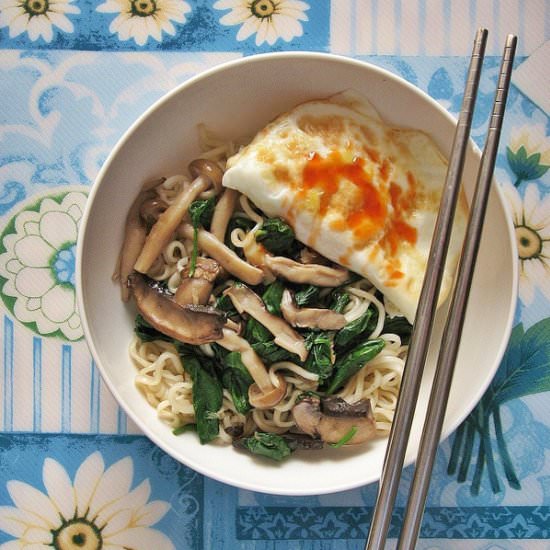 Mushrooms Spinach Saute on Noodles