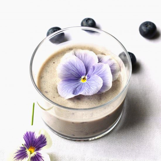 Blueberry & Almond Milk Smoothie