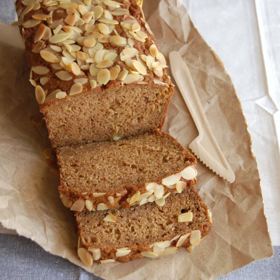 Apple olive oil cake