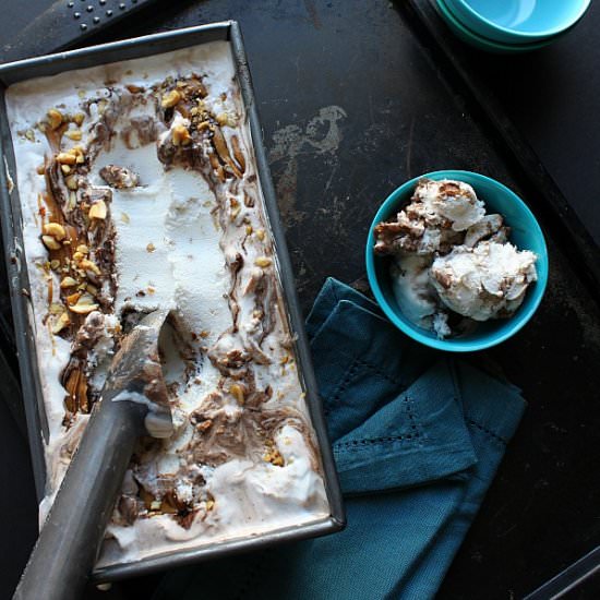 Peanutty Vanilla Ice Cream w/ Fudge