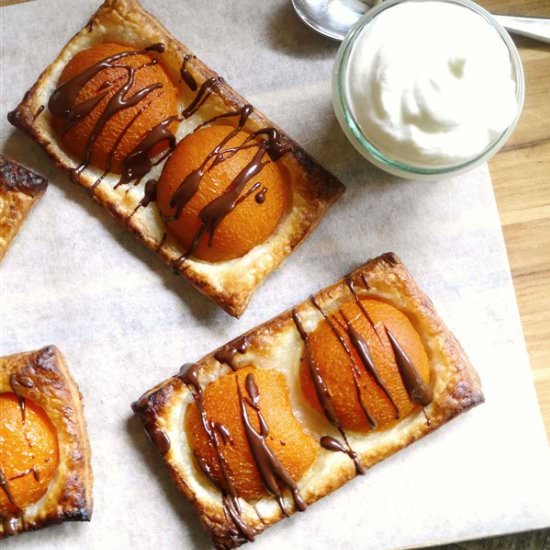 Individual Apricot Tarts