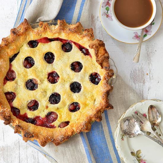 Gooseberry Blackberry Pie