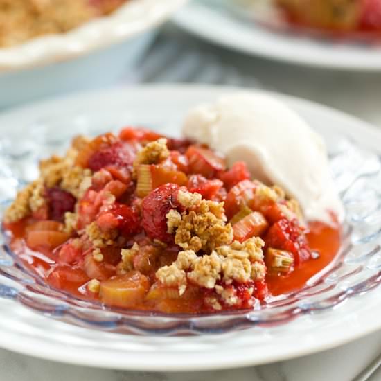 Strawberry Rhubarb Crisp
