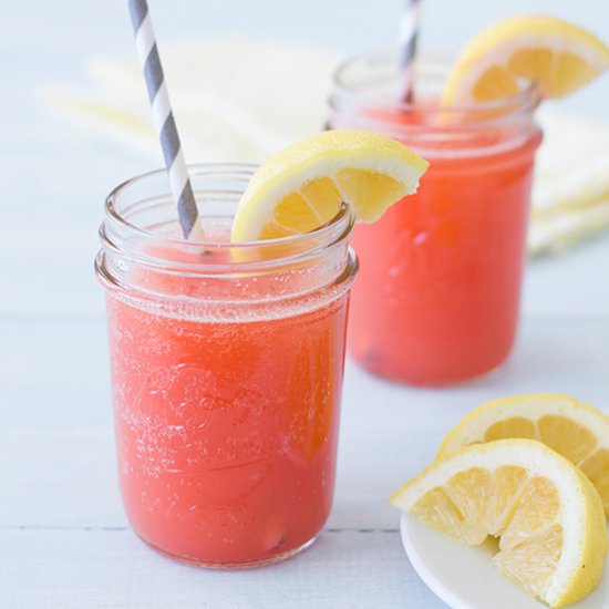 Sparkling Strawberry Lemonade