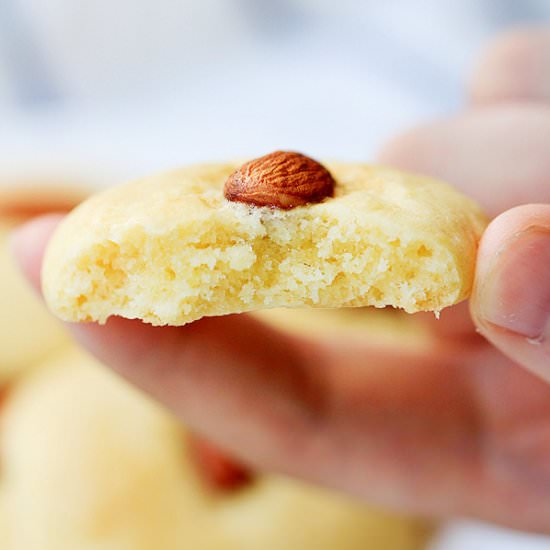 Chinese Almond Cookie