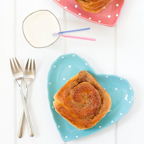 Brown Sugar Yeast Scrolls