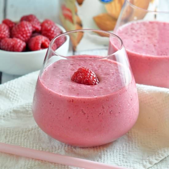 Raspberry Lassi