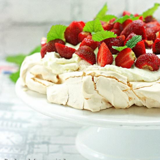 Pavlova with Stawberries