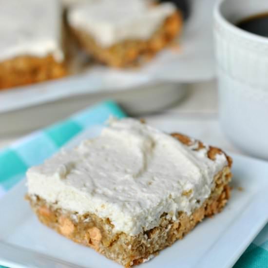 Oatmeal Scotchie Bars