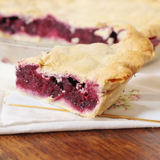 Blackberry Pie w/ Butter Crust