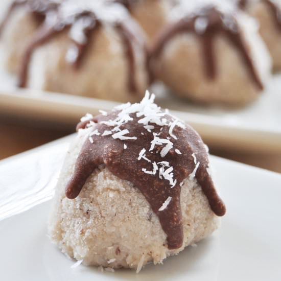Raw Nut Milk Pulp Macaroons
