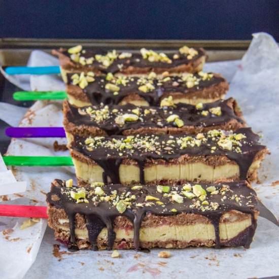 Raw Peppermint Ice Cream Sandwiches