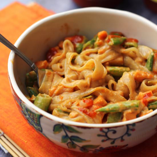 Spicy Thai Peanut Vegetable Noodles