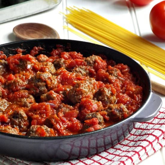 Easy meatballs and tomato sauce