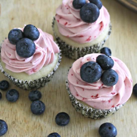 Almond Raspberry Cream Cupcakes