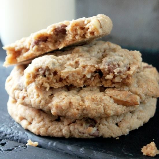 Peanut Butter Oatmeal Pecan Cookies