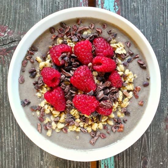 Vanilla Raspberry Smoothie Bowl