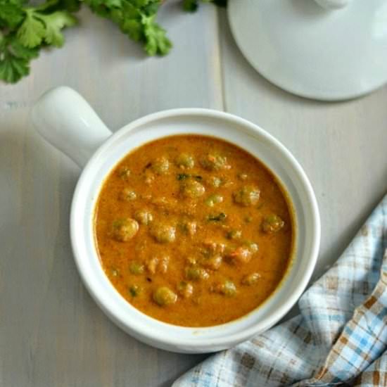 Kerala Style Green Peas Curry