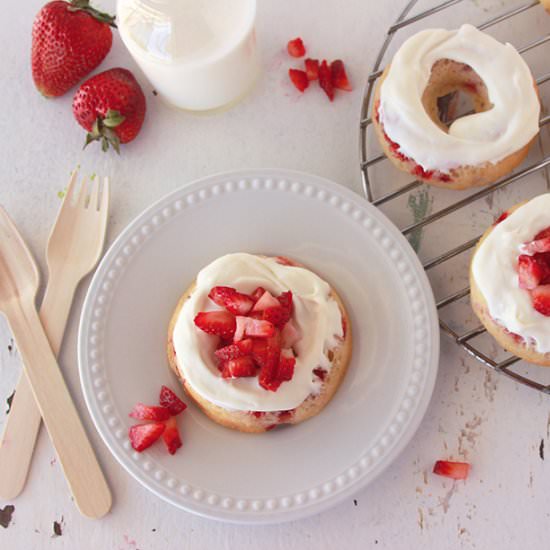 Strawberries and Cream Baked Donuts