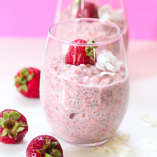 Strawberry Coconut Overnight Oats
