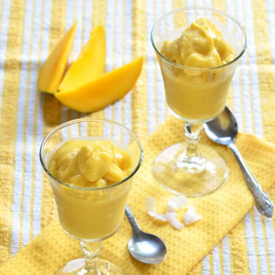 Mango Banana Smoothie