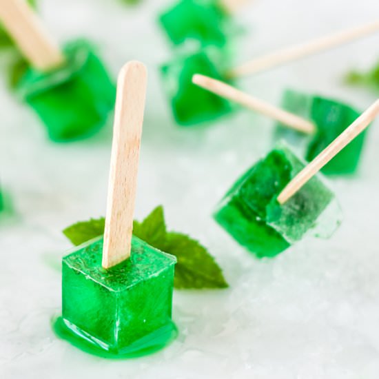 Mint and prosecco popsicles