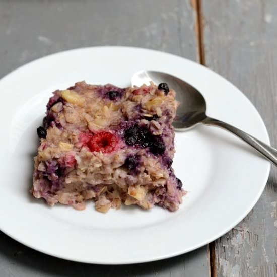 Berry Vanilla Baked Oatmeal